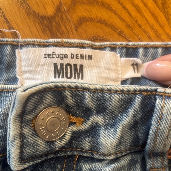 Refuge Denim Light Blue Jeans - Picture 2 of 3